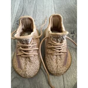 Yeezy 350 Clay Infant Size 4 Missing Insole Great Condition